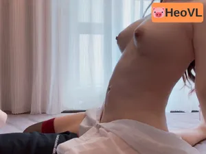 Nện nhân tình trung vú trắng tròn